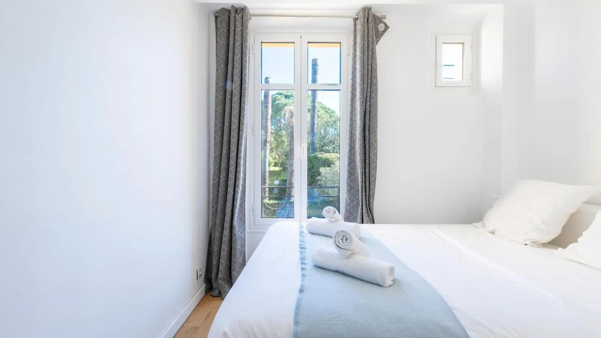 Air-Conditioned 2-Br Apartment With Garage Near The Beach Cannes