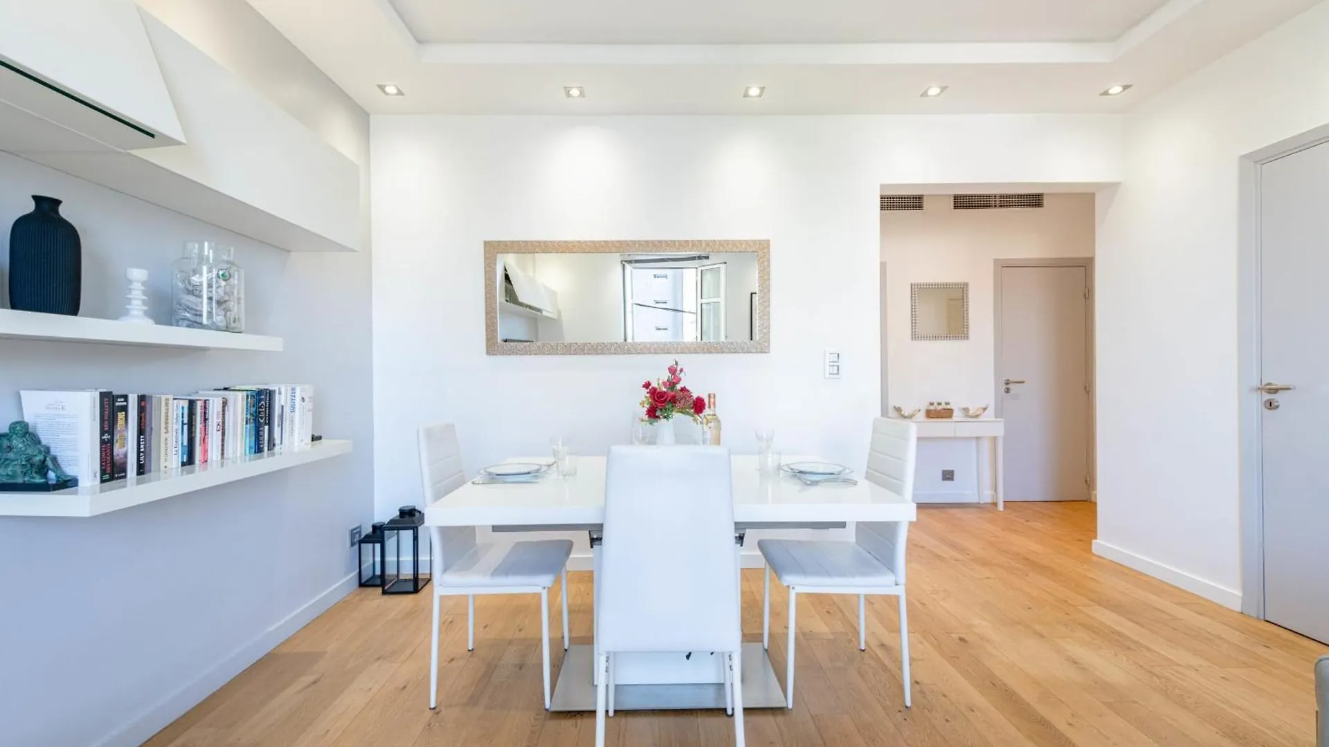 Air-Conditioned 2-Br Apartment With Garage Near The Beach Cannes France